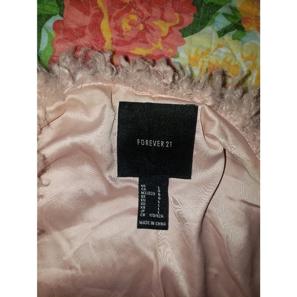 Pink fluffy jacket - Picture 3 of 3